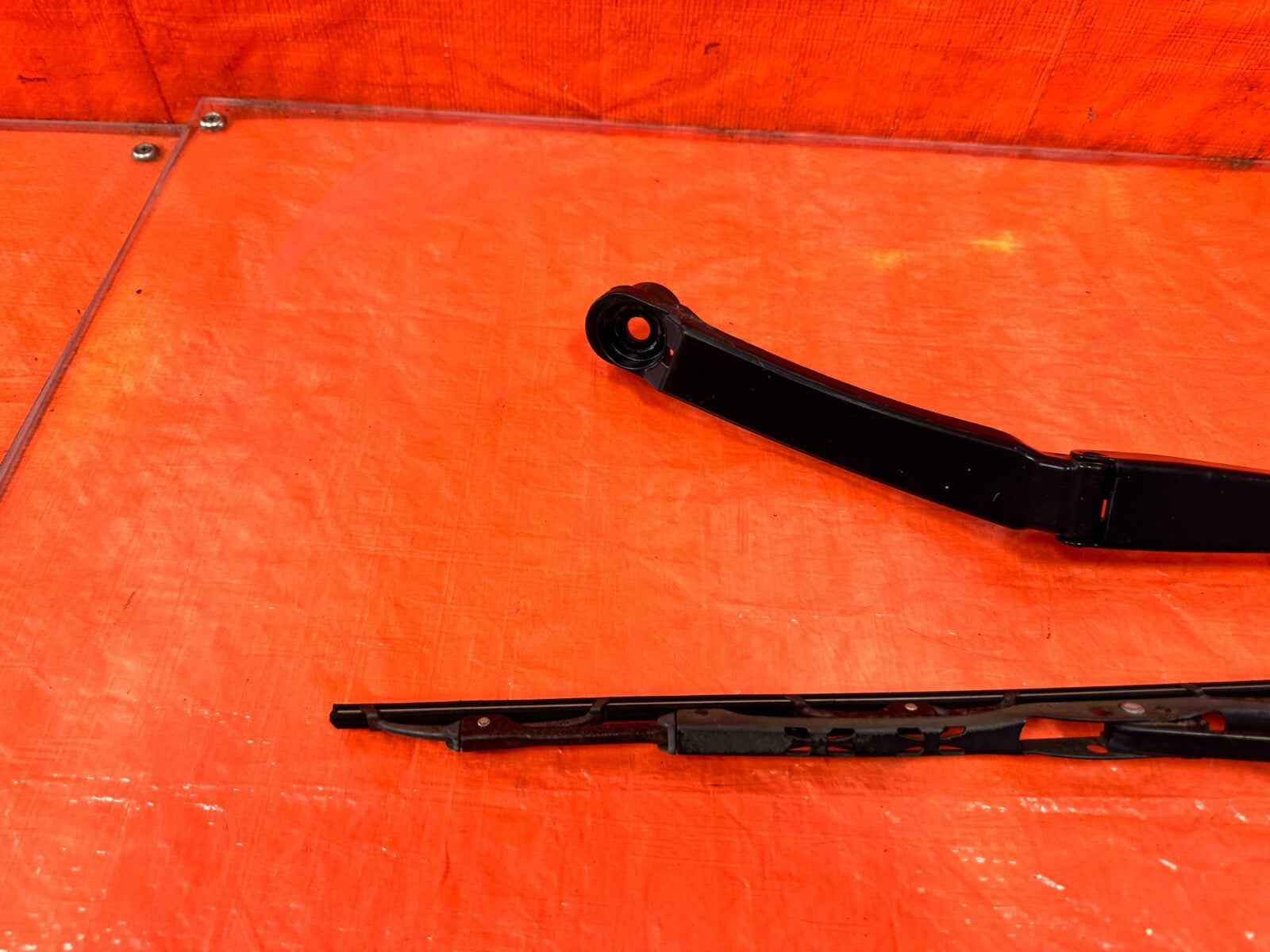 13 24 SUBARU BRZ   LEFT & RIGHT WINDSHIELD WIPER ARMS   OEM FACTORY #2934
