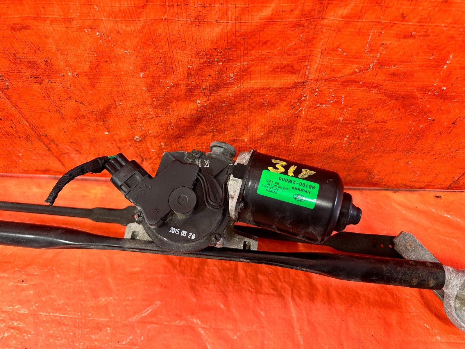 13 16 HYUNDAI GENESIS COUPE   WINDSHIELD WIPER MOTOR W/ LINKAGE   OEM 3181