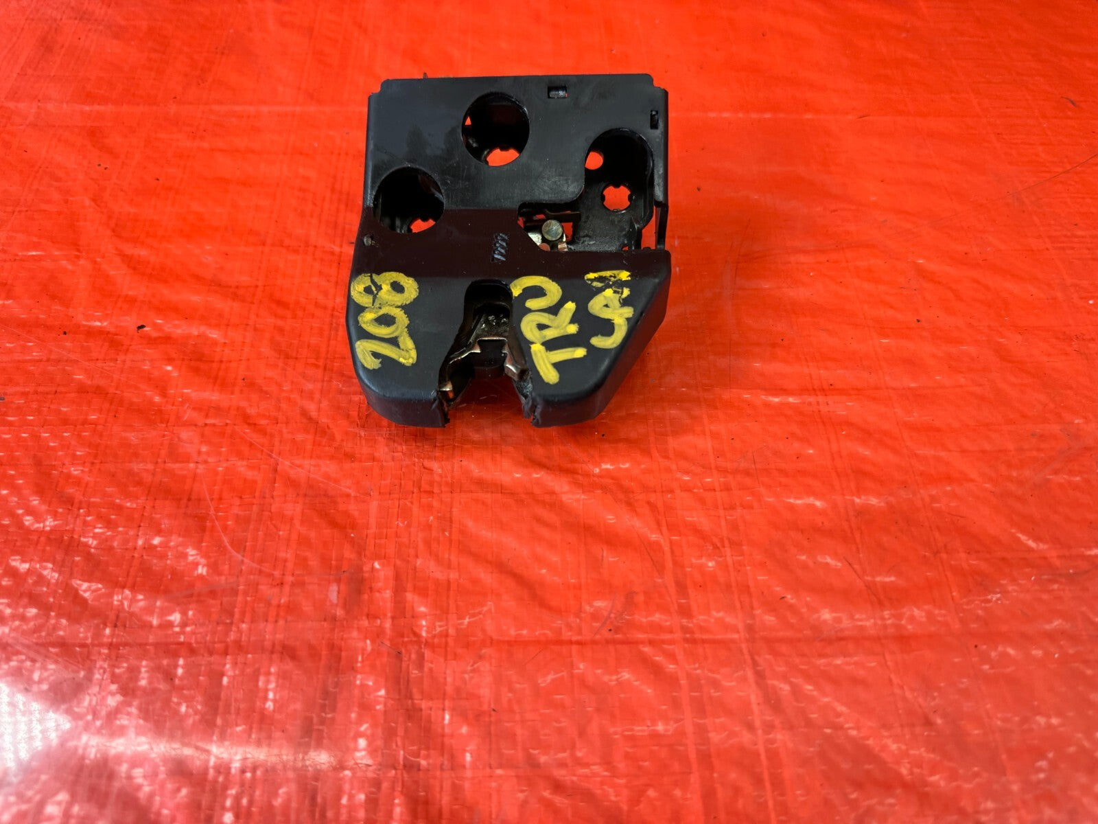 96 00 HONDA CIVIC   COUPE & SEDAN   TRUNK HINGE HATCH LATCH   OEM FACTORY  #2083