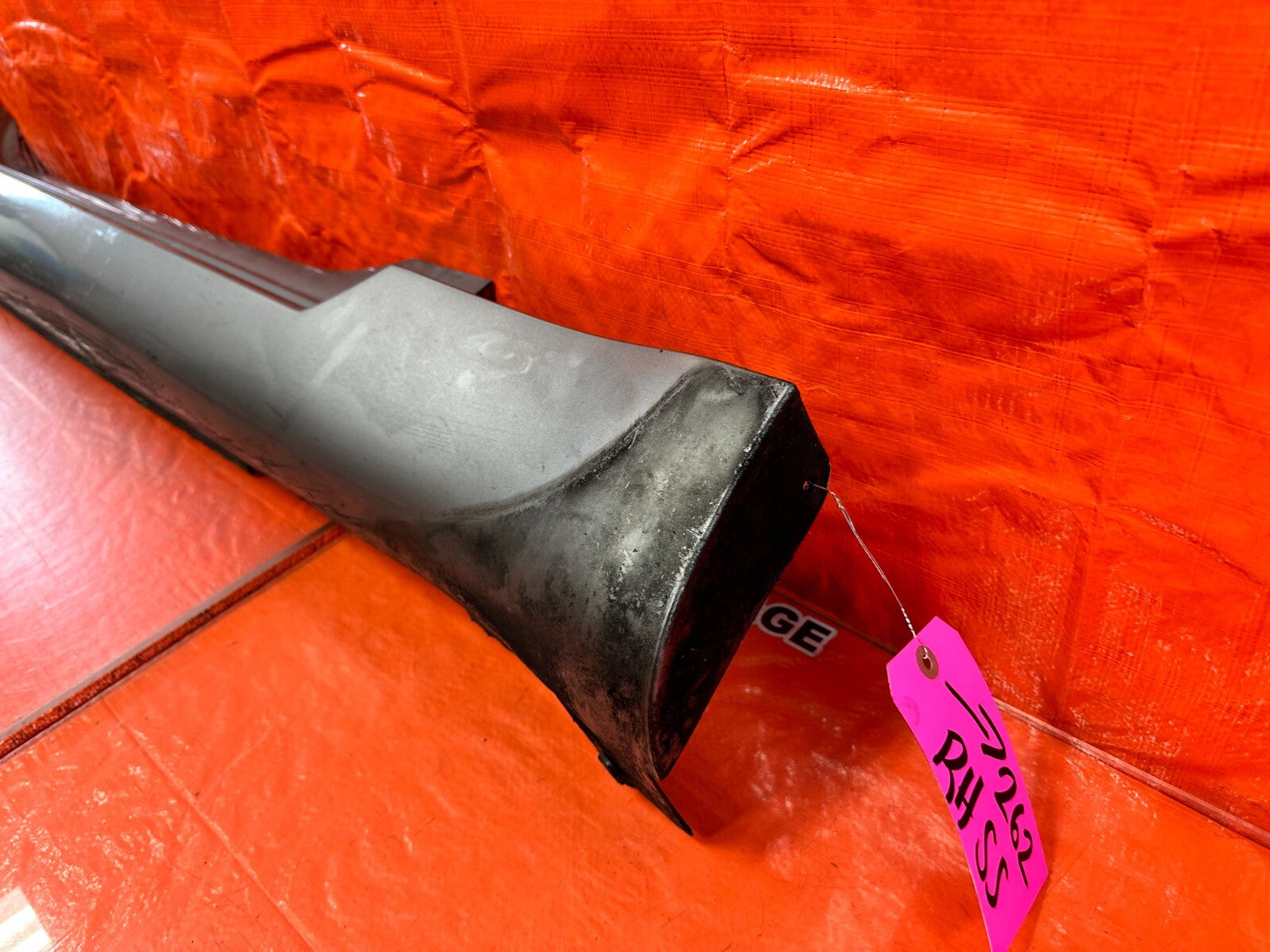 03 09 NISSAN 350Z   SIDE SKIRT ROCKER MOLDING TRIM   RIGHT SIDE   OEM #2625