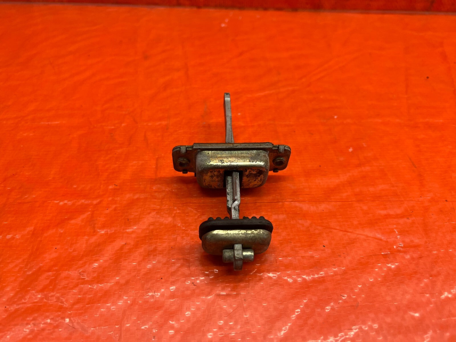 90 96 ACURA INTEGRA SEDAN LEFT RIGHT FRONT DOOR CHECKER HINGE ARM STOPPER 229 112