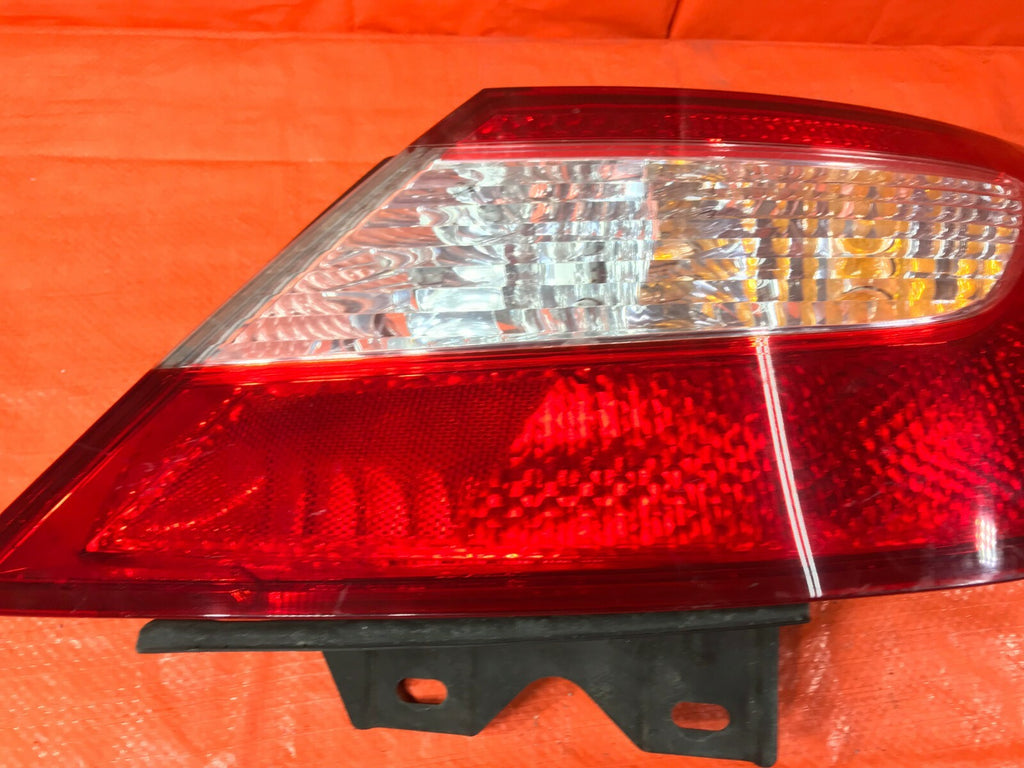 OEM 2009 2010 2011 HONDA CIVIC   COUPE   PASSENGER RIGHT TAIL LIGHT LAMP 09 102