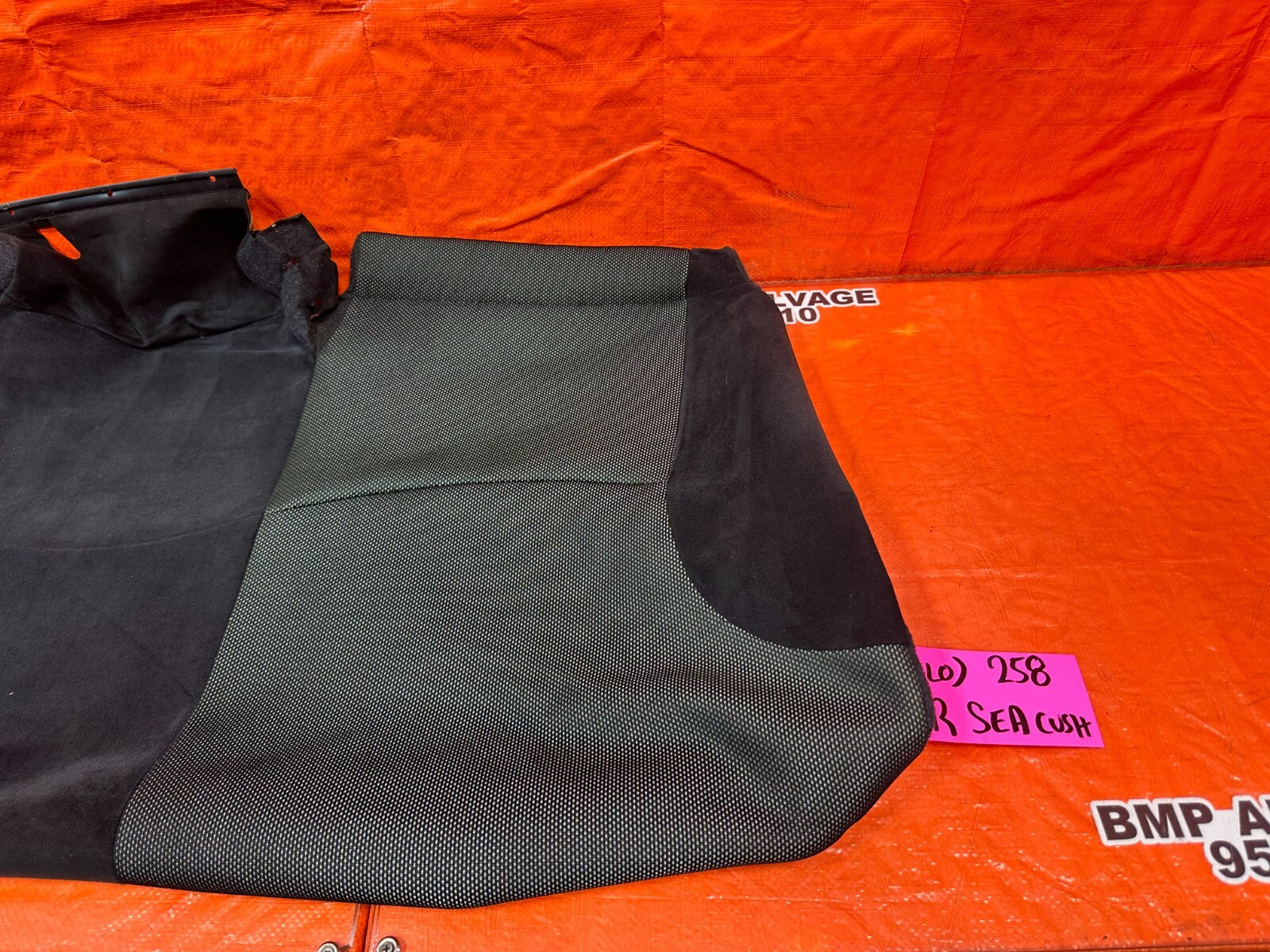 02 05 HONDA CIVIC SI EP3 PASSENGER REAR LOWER SEAT SKIN WRAP COVER OEM 2585