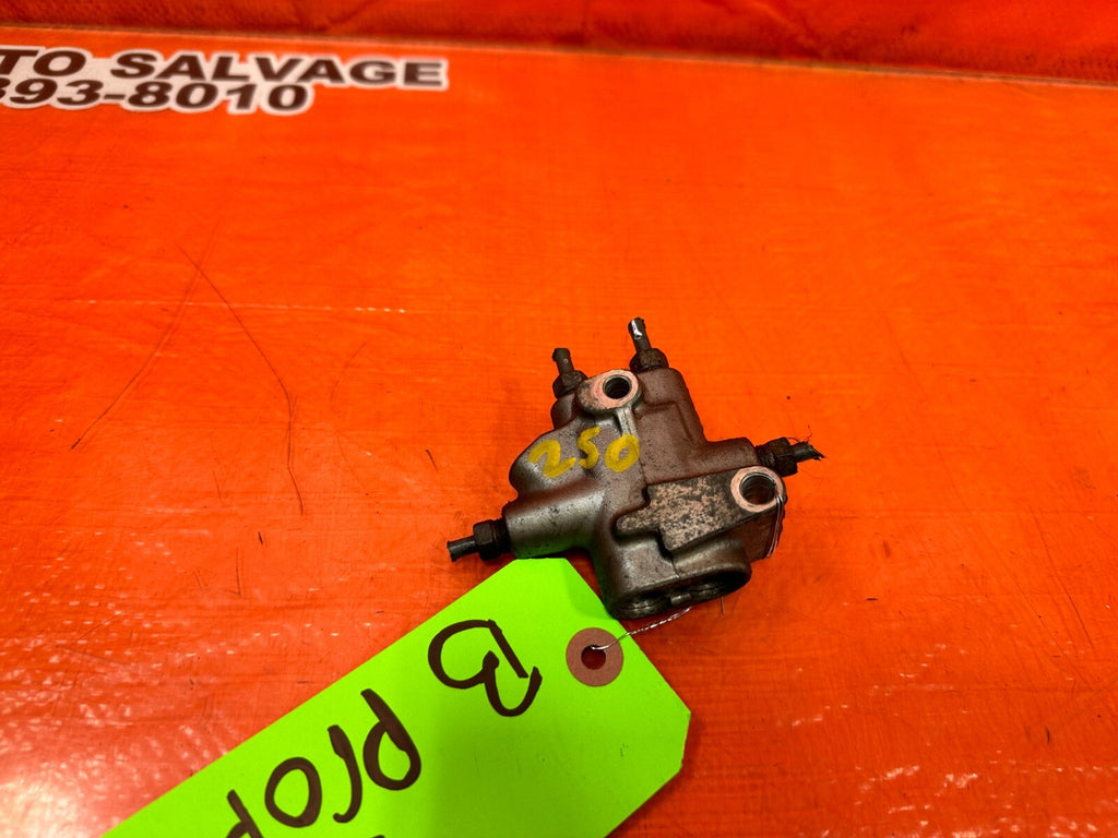 00 05 TOYOTA CELICA   BRAKE PROPORTIONING VALVE PROP VALVE   OEM #2505