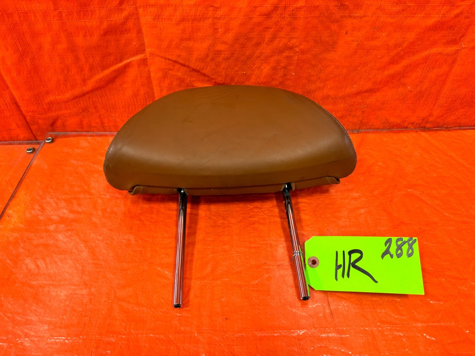 02 05 LEXUS SC430   FRONT SEAT   LEFT OR RIGHT HEAD REST   PEANUT BUTTER OEM 2880