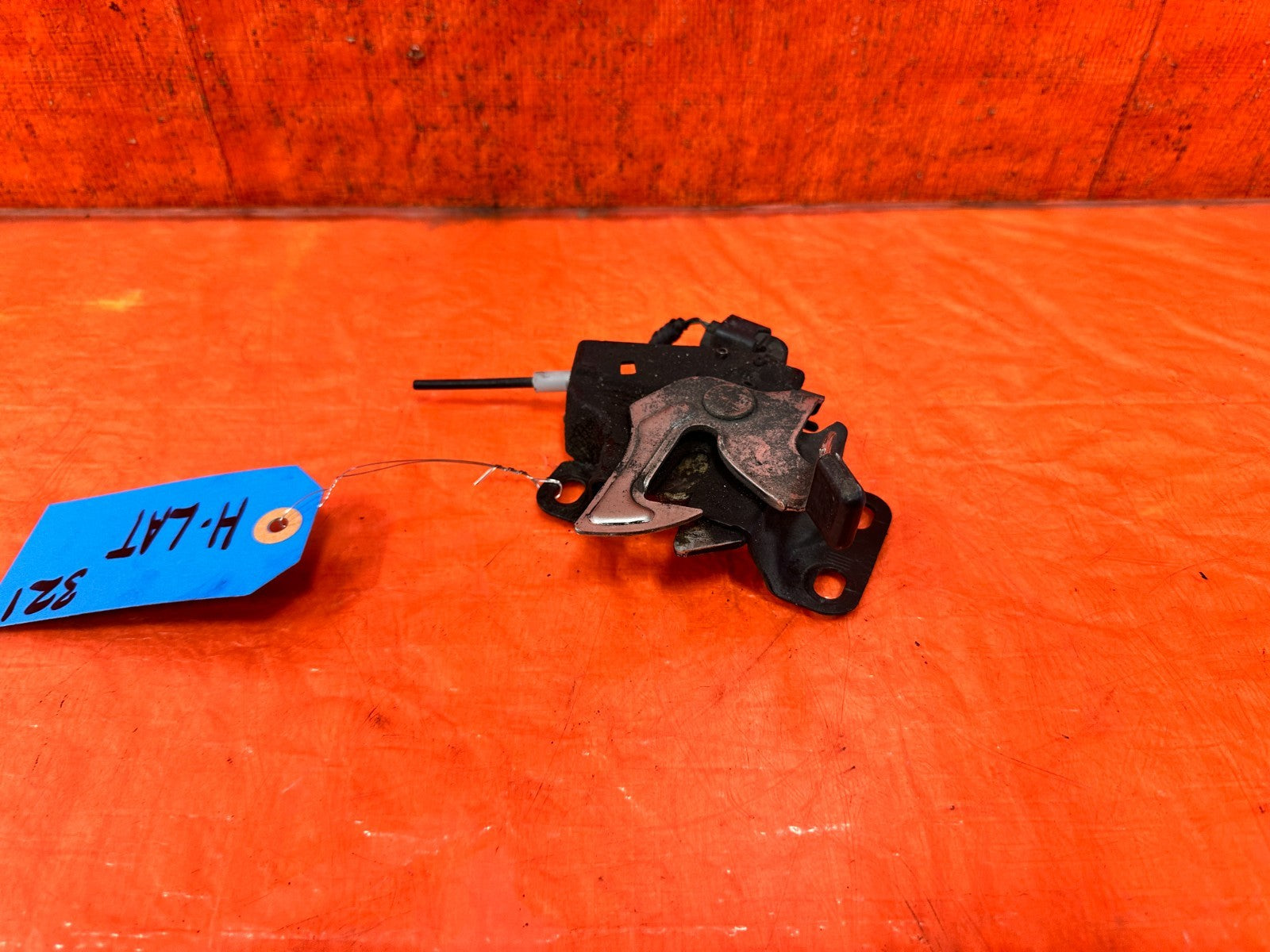 09 14 ACURA TSX   HOOD LATCH LOCKING MECHANISM LOCK   OEM FACTORY #3211
