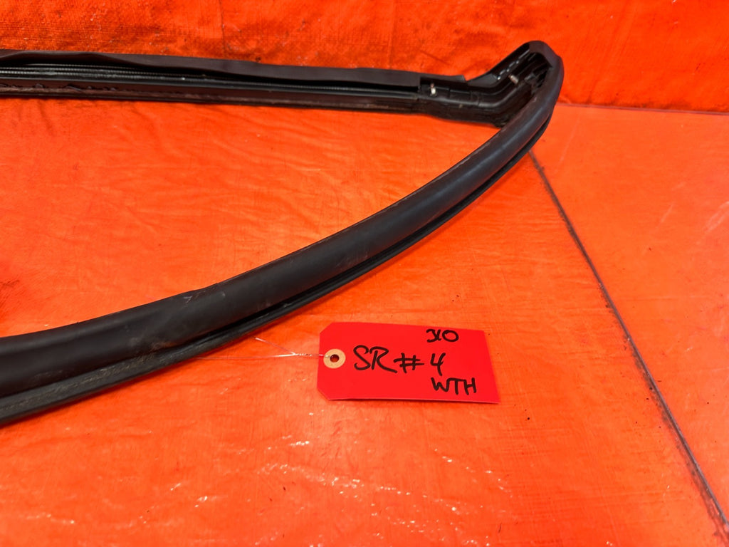 INFINITI G37 CONVERTIBLE REAR CONVERTIBLE TOP WEATHER STRIP RUBBER GASKET 310 35