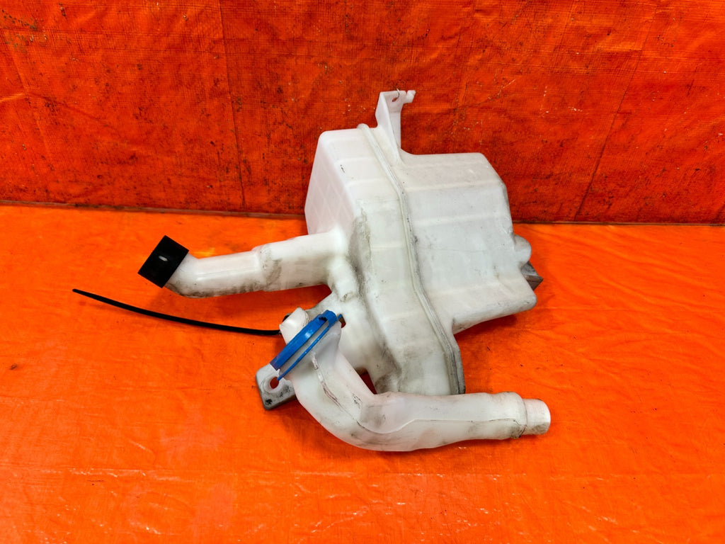 18 22 HONDA ACCORD 1.5L   WINDSHIELD WIPER TANK W/ NECK AND MOTOR   OEM #3245