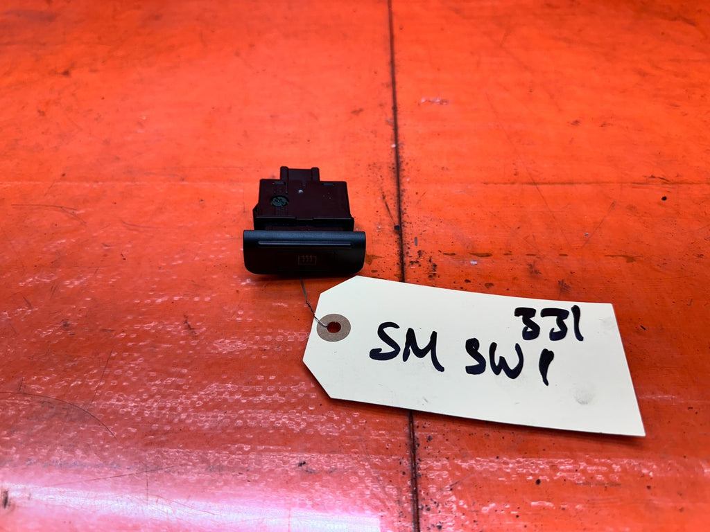 94 01 ACURA INTEGRA REAR WINDOW DEFROST BUTTON SWITCH OEM #3314