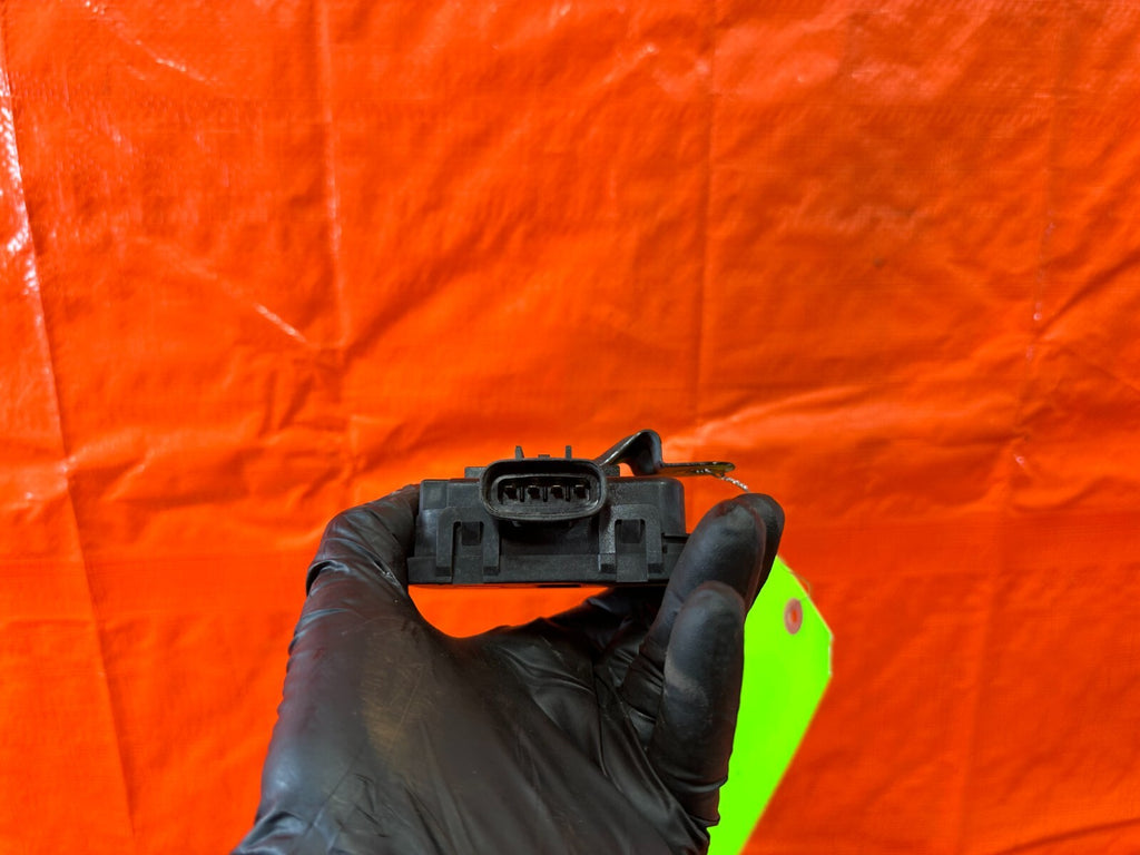 02 10 LEXUS SC430   AIR SMOG VENTILATION SENSER   88898 30010   OEM #2617