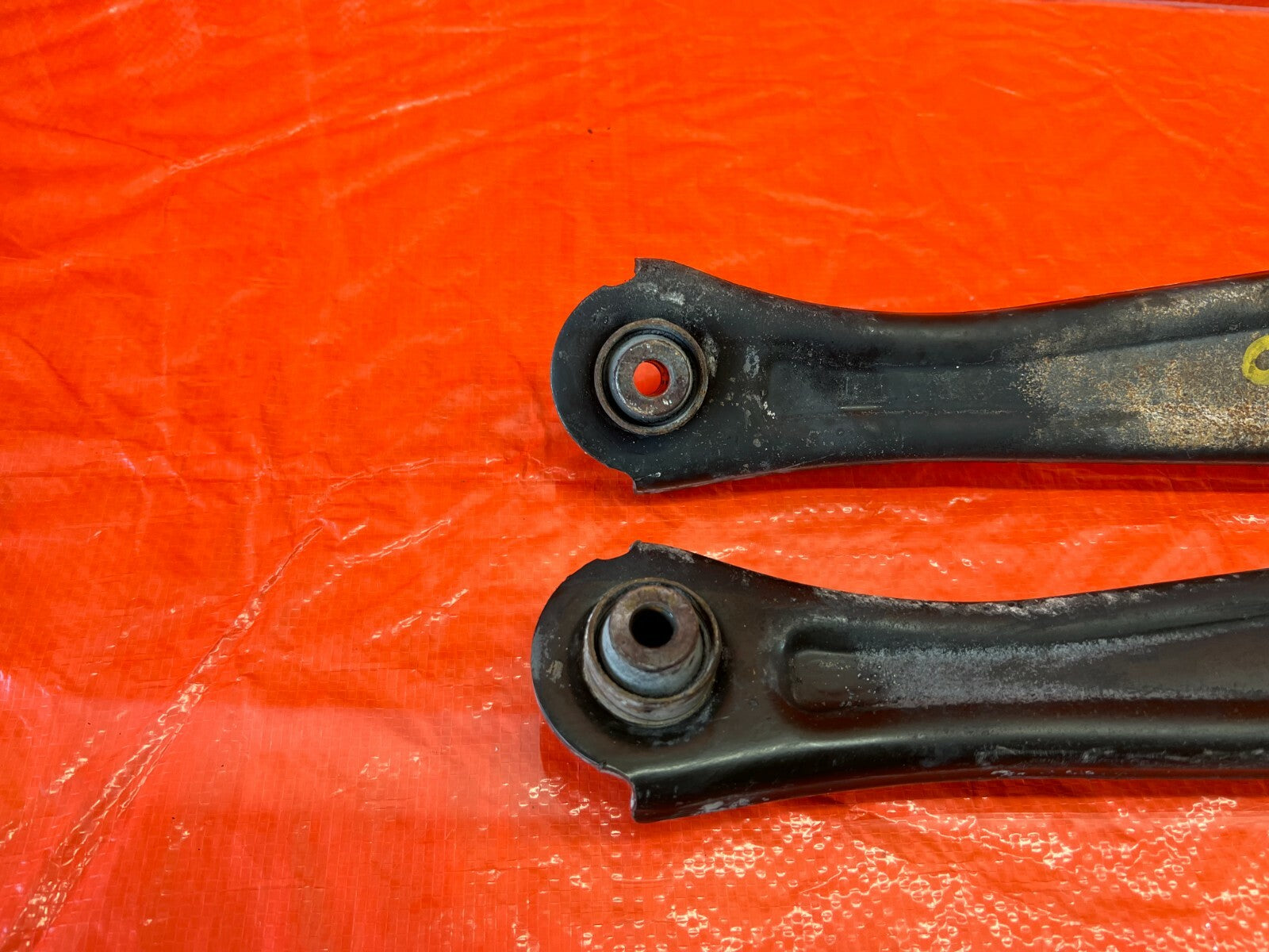96 00 HONDA CIVIC   REAR LOWER CONTROL ARM SET   LEFT & RIGHT LOWER ARMS OEM #975