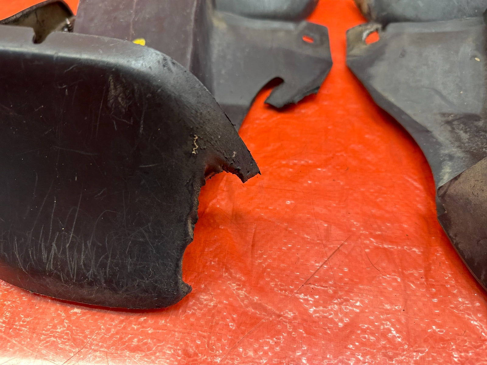 96 00 HONDA CIVIC   COUPE & SEDAN   FACTORY FRONT AND REAR MUD FLAPS   OEM #2185