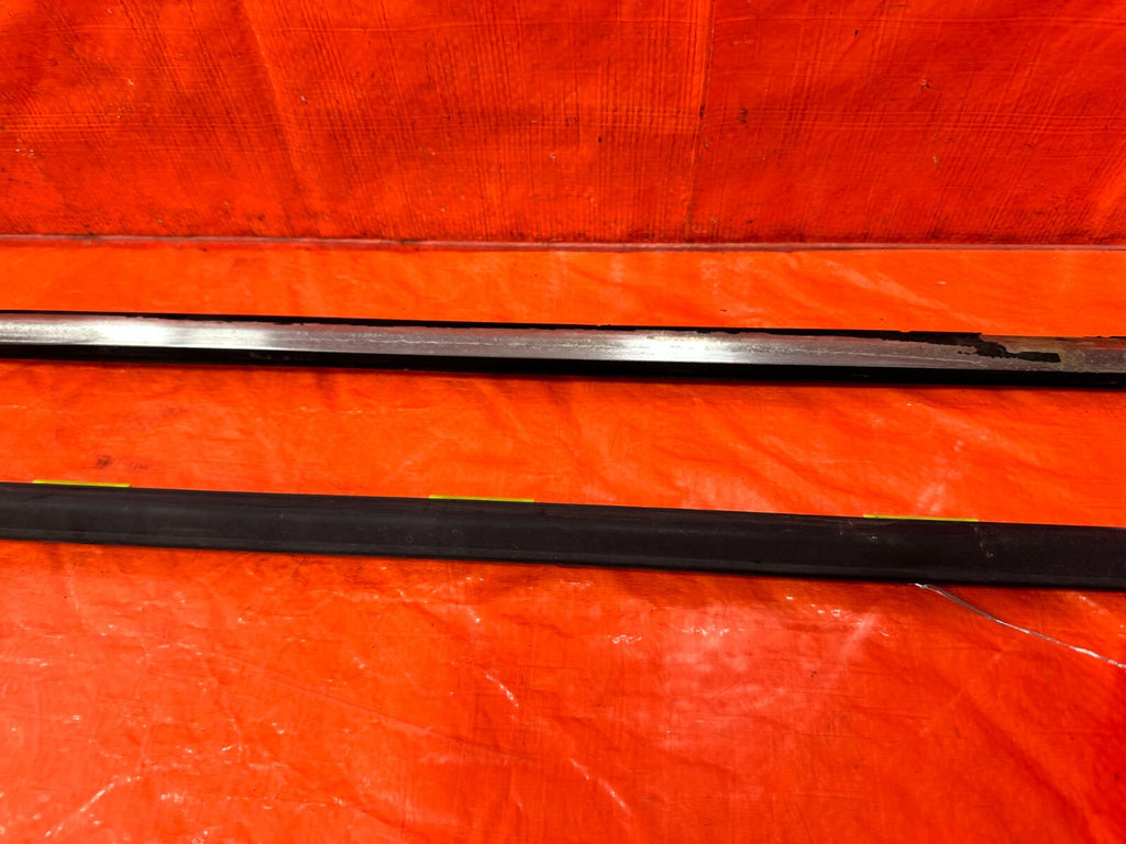 96 00 HONDA CIVIC COUPE HATCH EXTERIOR DOOR WINDOW GLASS TRIM SET LEFT RIGHT 2842