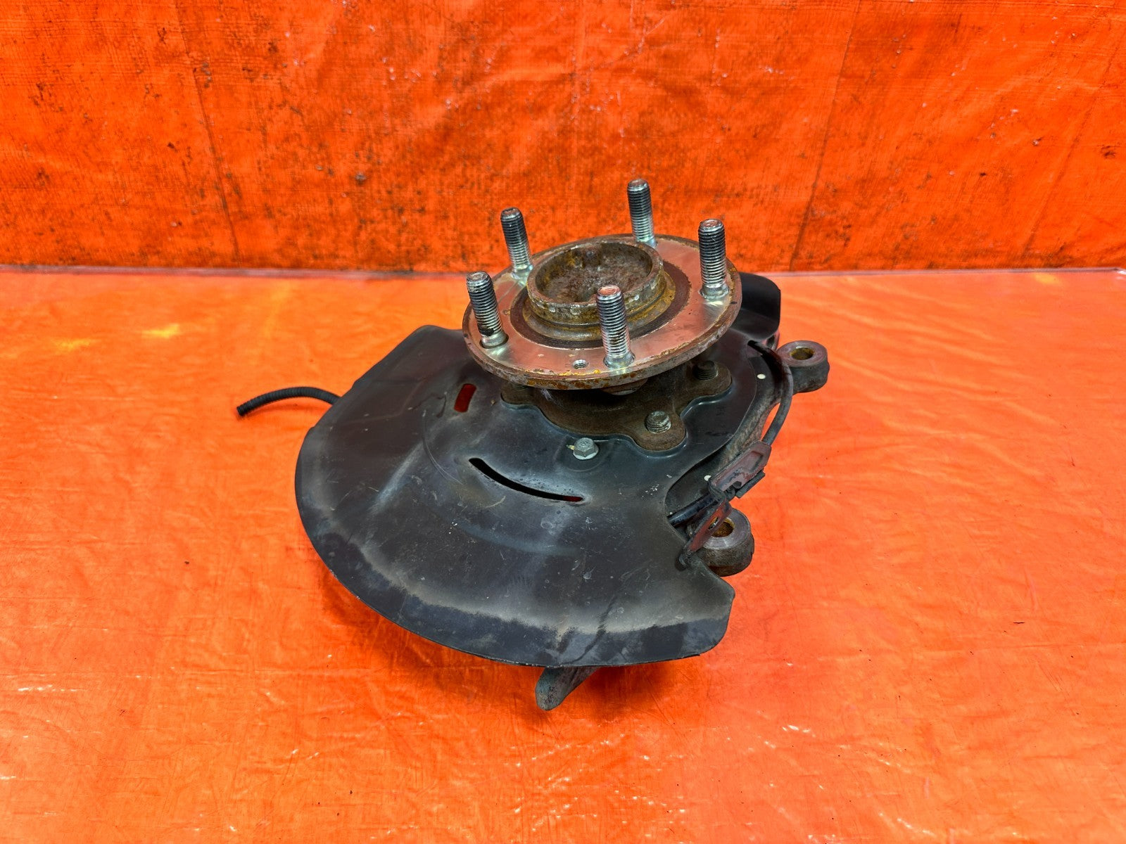 12 16 HYUNDAI GENESIS COUPE   DRIVER LEFT FRONT SPINDLE KNUCKLE HUB   OEM #3258