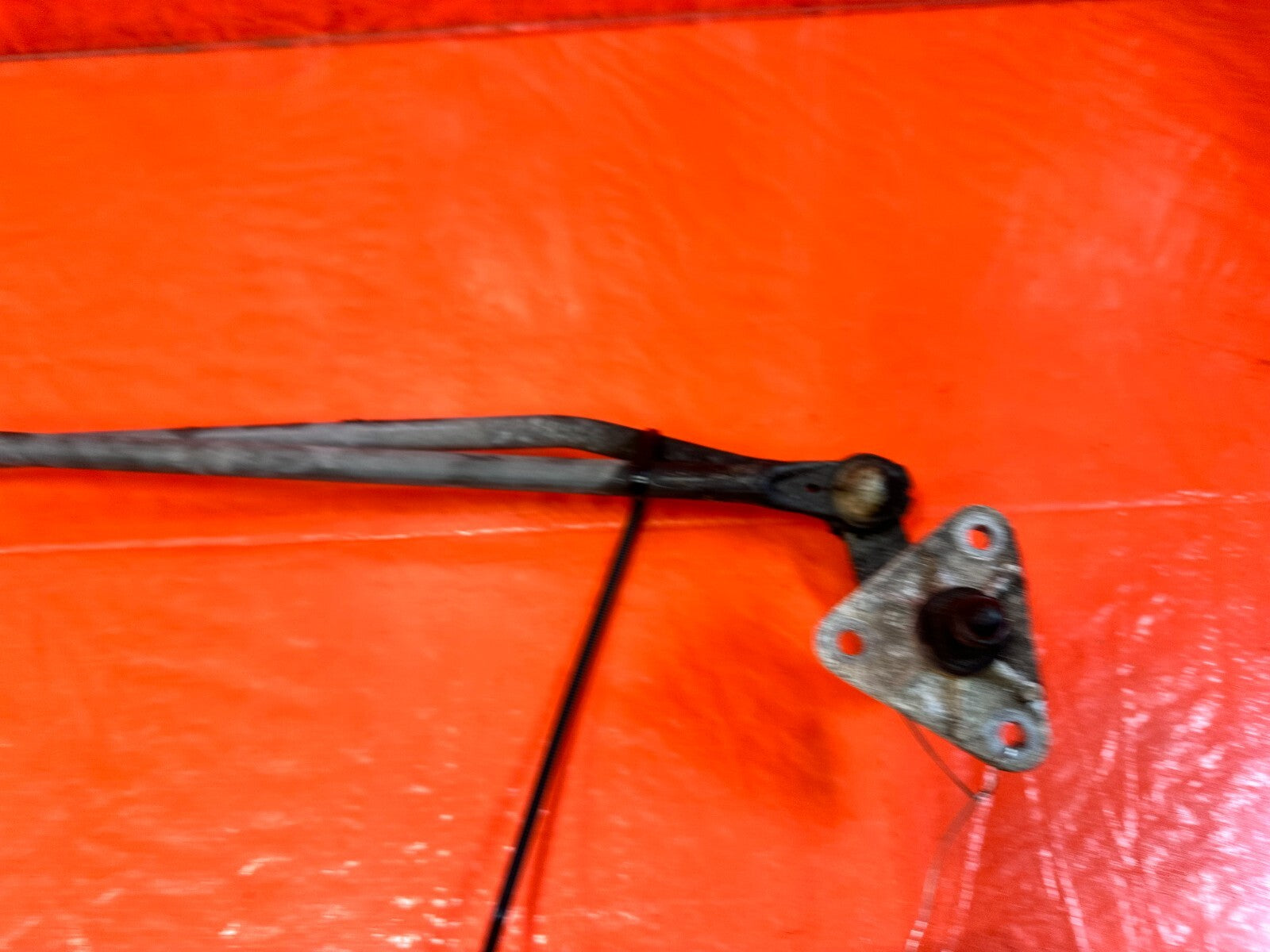 88 91 HONDA CRX   WINDSHIELD WIPER MOTOR LINKAGE   OEM FACTORY #2773