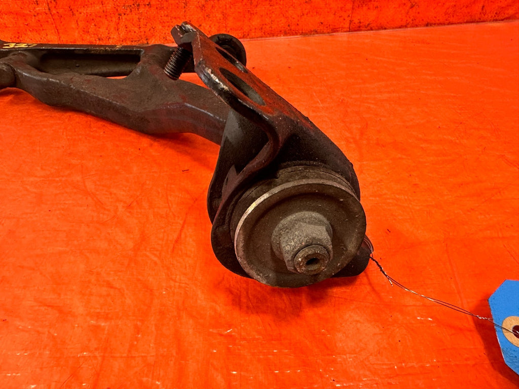 92 95 HONDA CIVIC   EX MODEL   LEFT FRONT LOWER CONTROL ARM   OEM 3274