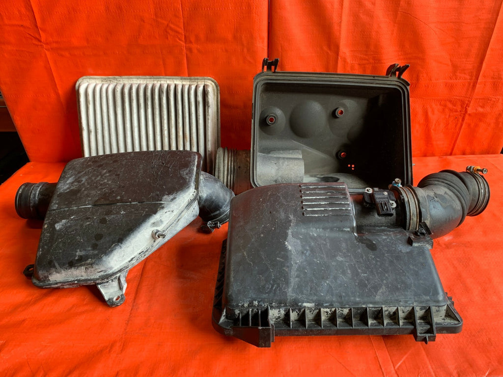 OEM 2007 07 TOYOTA TACOMA 2.7L BASE   FACTORY AIR INTAKE ARM AND BOX COMPLETE0