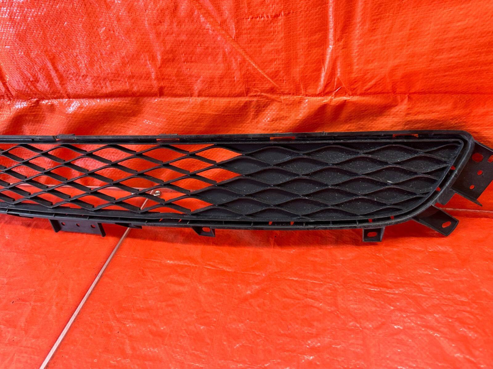 16 17 INFINITI Q50   RED SPORT 400   FRONT BUMPER COVER GRILLE INSERT   OEM #1854
