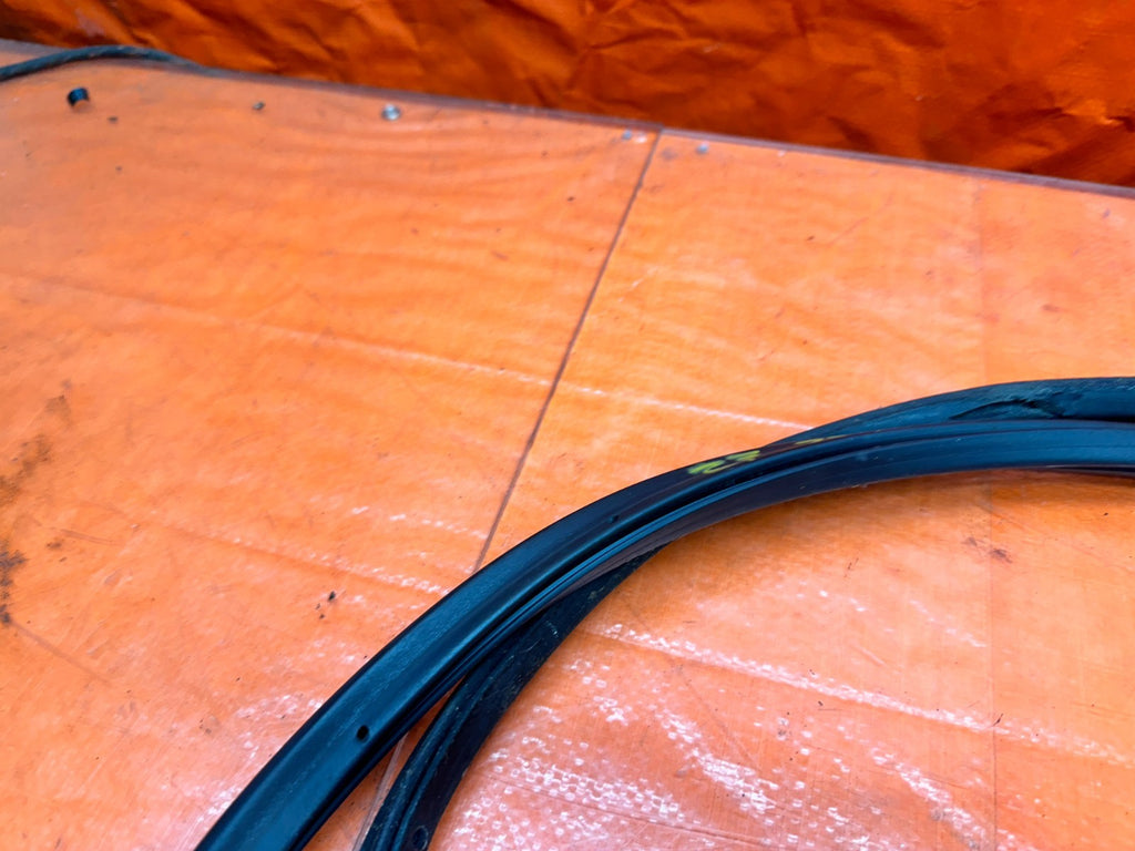 92 95 HONDA CIVIC 2D   PASSENGER RIGHT DOOR WEATHERSTRIP RUBBER SEAL   OEM #3338