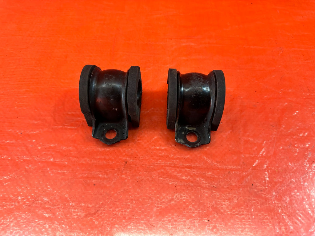 04 08 ACURA TSX   FRONT SWAY BAR BUSHINGS AND BRACKETS   OEM FACTORY #1965