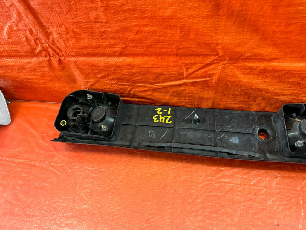 88 89 HONDA CRX   CENTER TAIL LIGHT MIDDLE TAIL LAMP   OEM FACTORY #2439