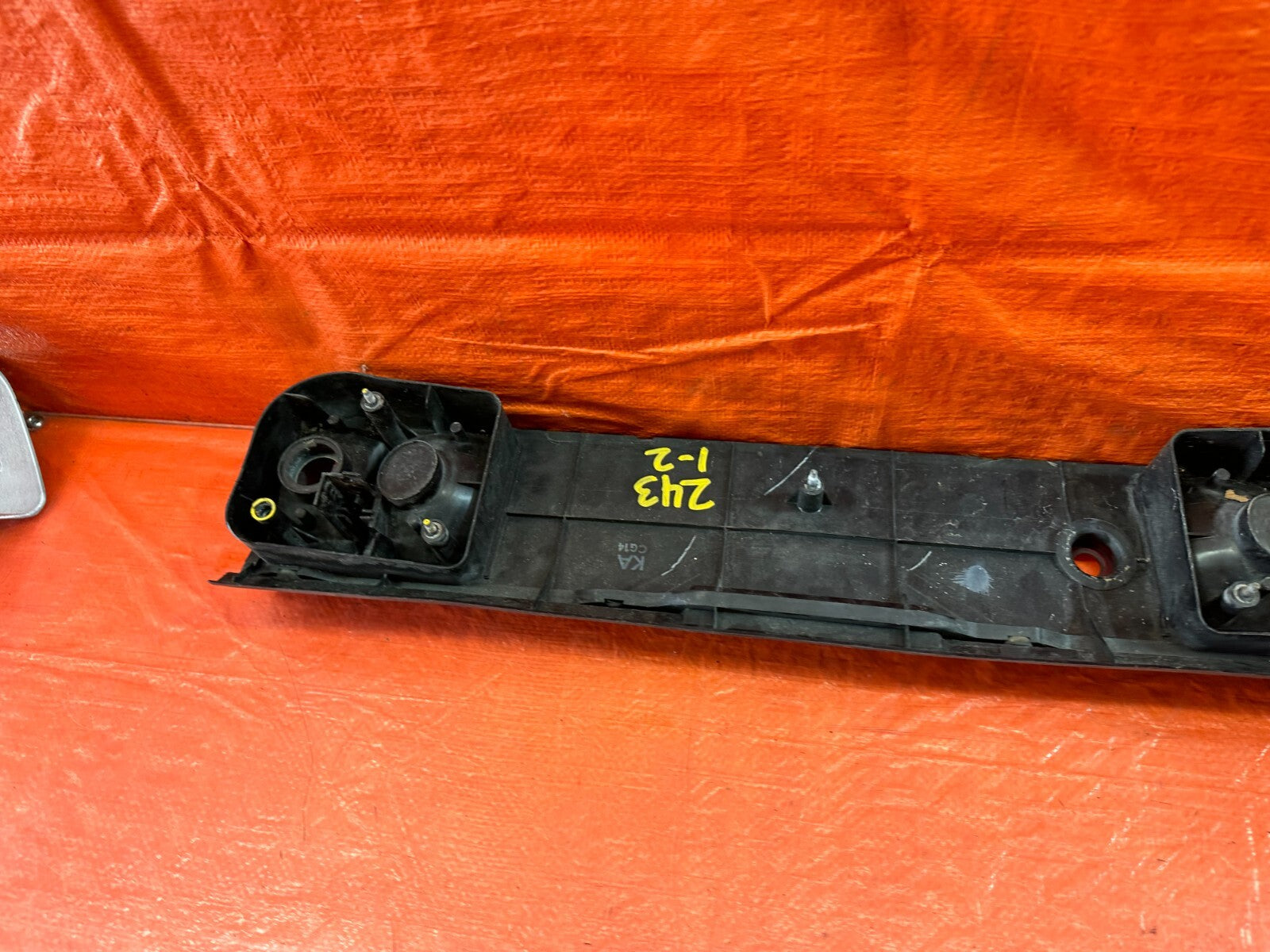 88 89 HONDA CRX   CENTER TAIL LIGHT MIDDLE TAIL LAMP   OEM FACTORY #2439