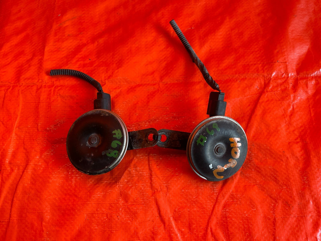 02 05 HONDA CIVIC SI 2.0L EP3 HATCHBACK   HORN SET HIGH AND LOW HORNS   OEM #680