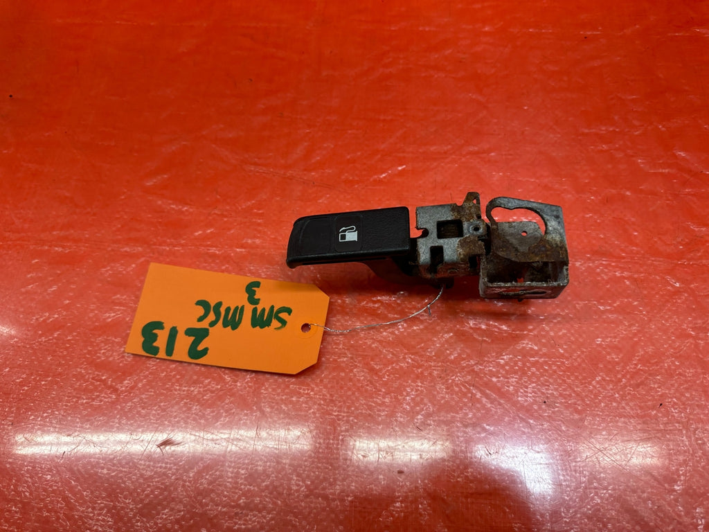 02 05 HONDA CIVIC SI EP3 HATCHBACK   GASOLINE GAS FUEL RELEASE LEVER   OEM #2190
