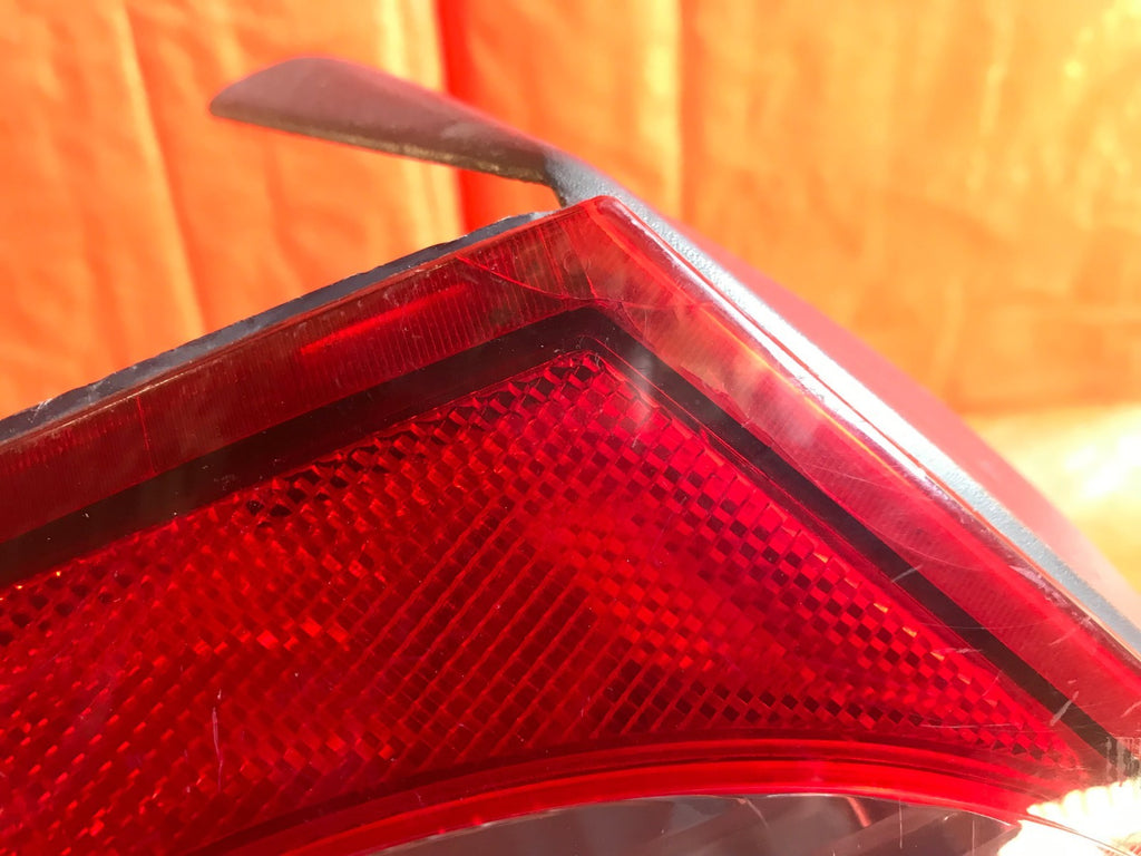 OEM 2004 04 DODGE NEON DRIVER LEFT TAIL LIGHT LAMP L LH5