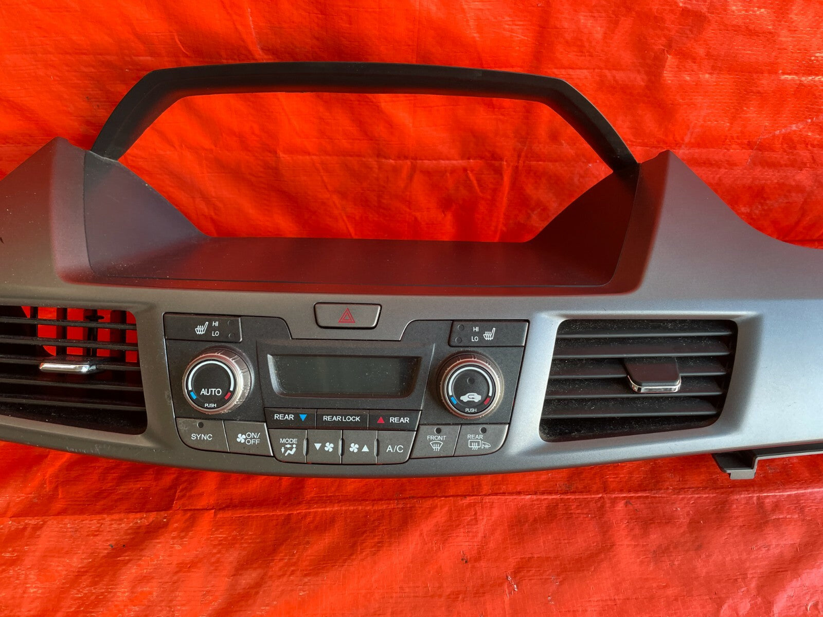 11 12 HONDA ODYSSEY   EX L / TOURING   CLIMATE CONTROL W/ CLUSTER BEZEL AC VENTS5