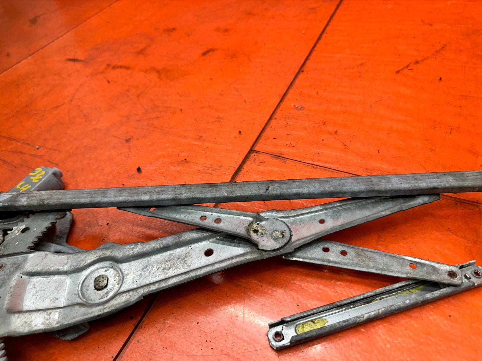 97 01 HONDA PRELUDE 2.2L DRIVER LEFT DOOR WINDOW REGULATOR WITH MOTOR #3368