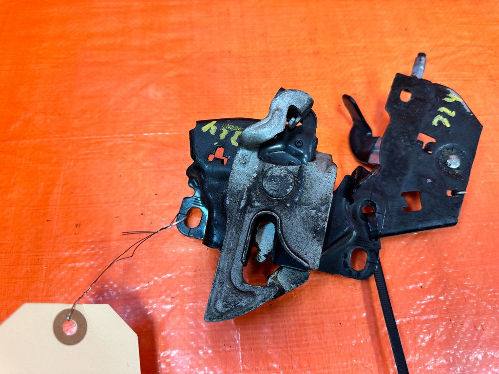 18 22 HONDA ACCORD 1.5L   HOOD LATCH SET   SET OF 2 LATCHES   OEM #3245