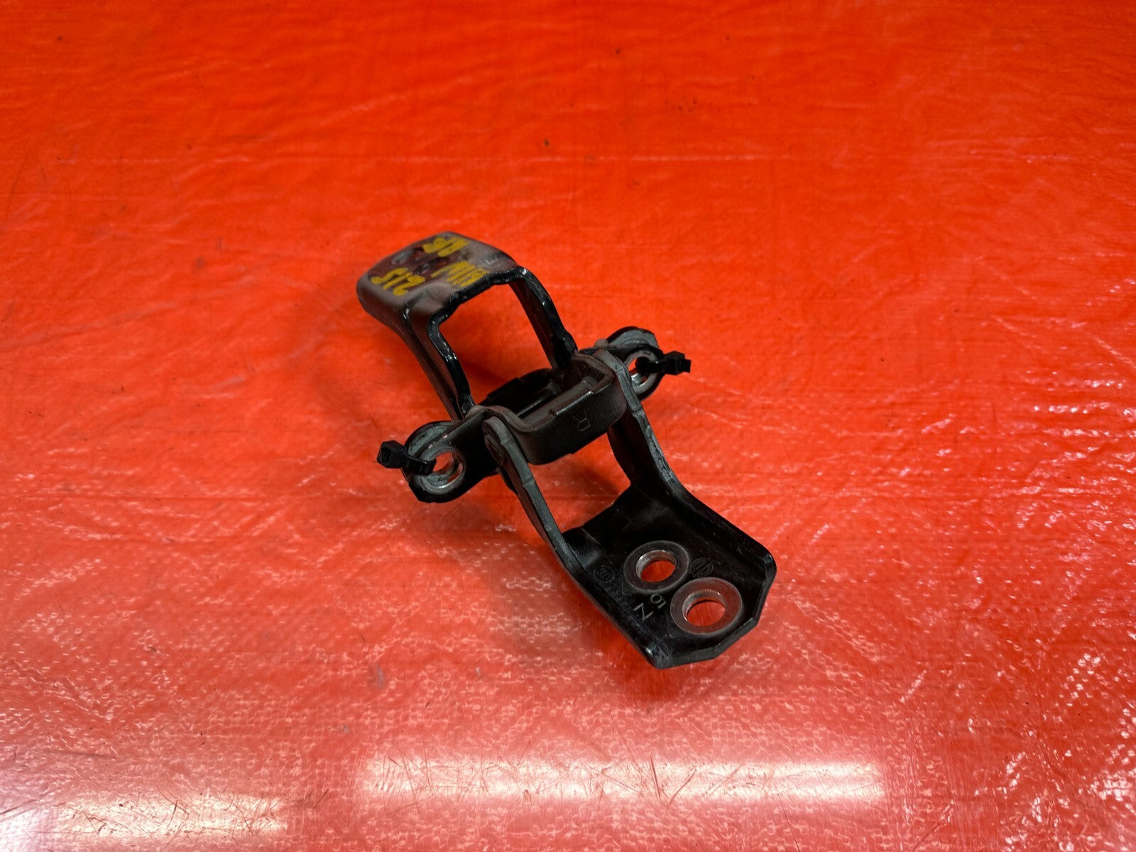 14 20 INFINITI Q50   PASSENGER RIGHT FRONT DOOR HINGE SET UPPER LOWER   OEM #2150