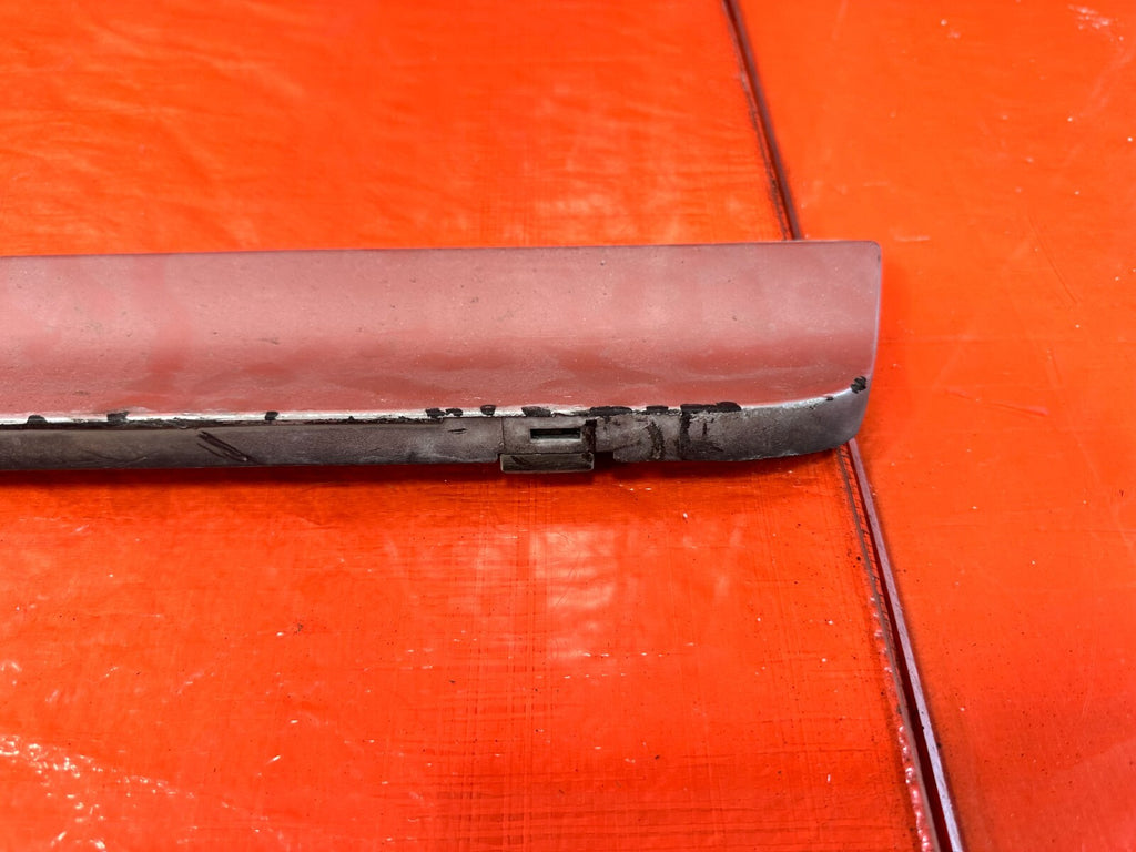 88 89 HONDA CRX   LEFT   LOWER DOOR MOLDING TRIM INSERT LINER LINING OEM #2777