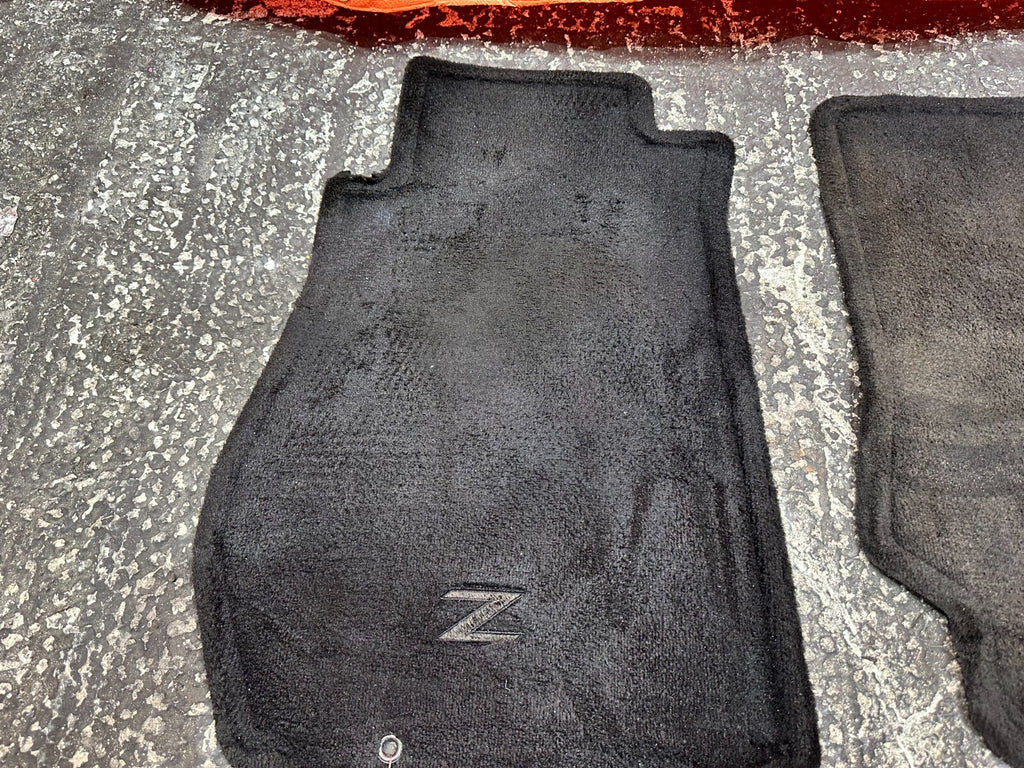 2004 04 NISSAN 350Z CONVERTIBLE LEFT AND RIGHT INTERIOR FLOOR MATS RUGS OEM 2626