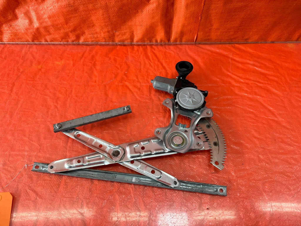 14 20 INFINITI Q50   DRIVER LEFT REAR   WINDOW REGULATOR W/ MOTOR   OEM #2221