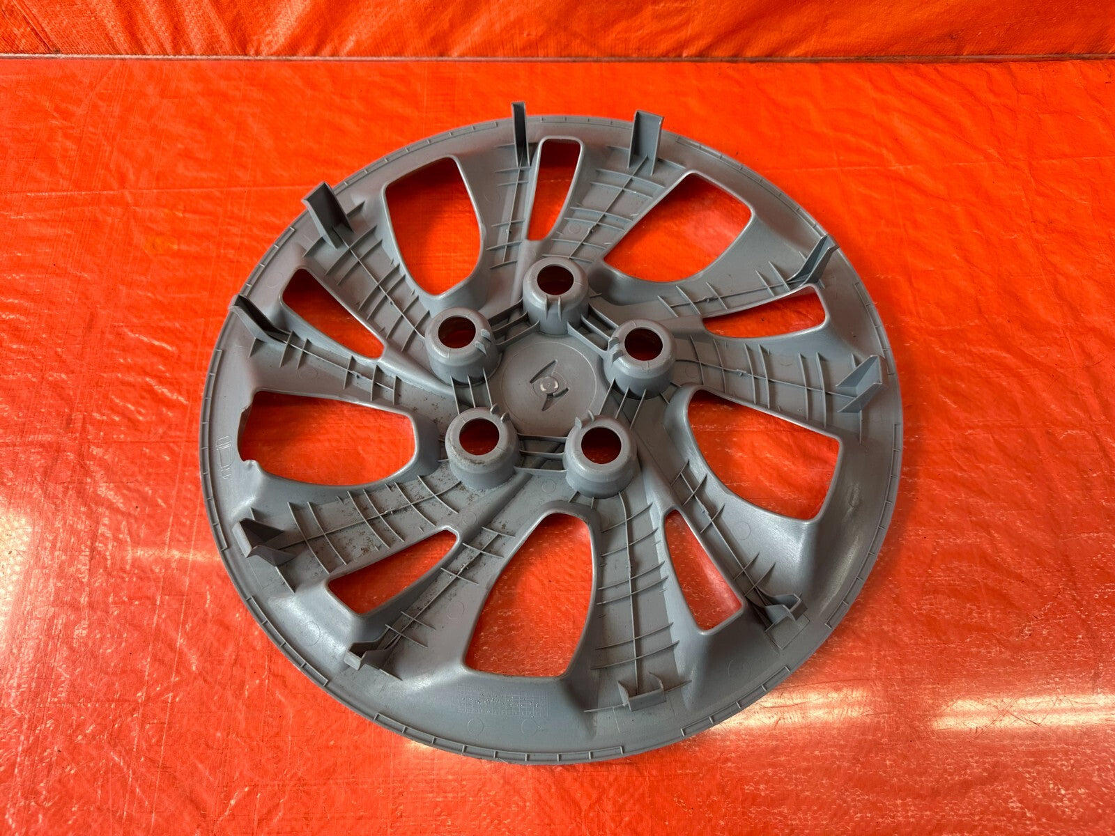 17 20 HYUNDAI ELANTRA NEW PLASTIC FACTORY HUB CAP WHEEL COVER TRIM 52960 F200019
