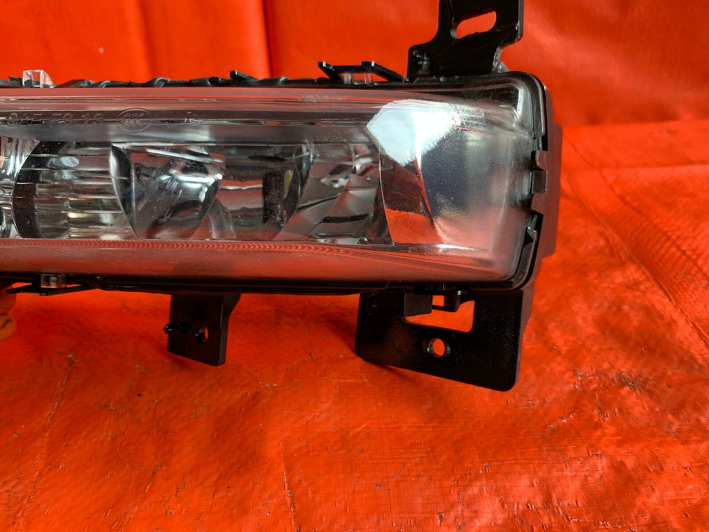 OEM 2017 2018 2019 INFINITI QX30   FOG LIGHT LAMP   DRIVER LEFT FITMENT1