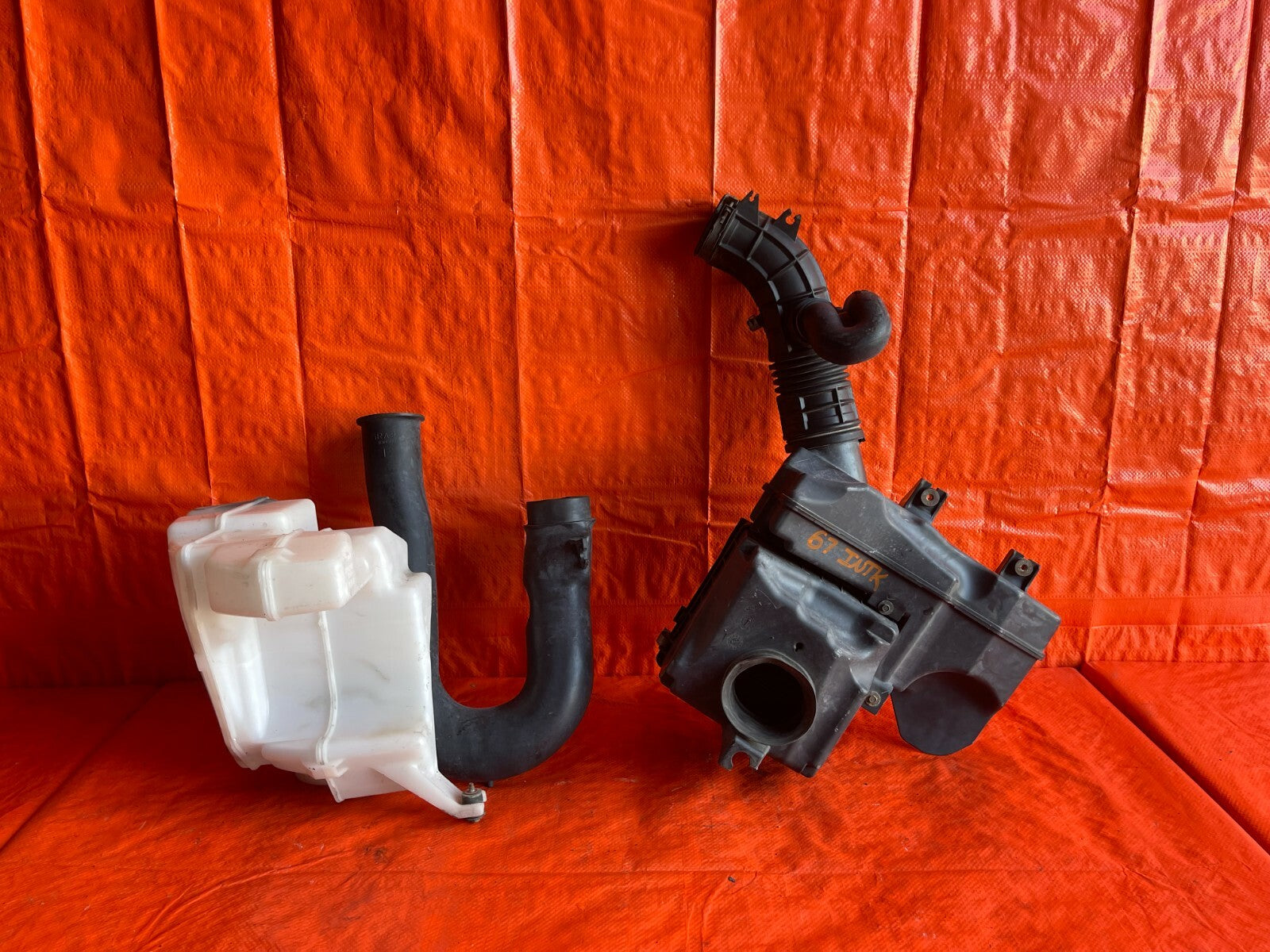 99 01 HONDA CR V CRV FACTORY AIR INTAKE SYSTEM ARM BOX FILTER RESONATOR OEM #678