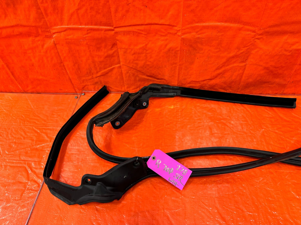 09 15 INFINITI G37 CONVERTIBLE REAR CONVERTIBLE TOP WEATHER STRIP BUNDLE PACKAGE6