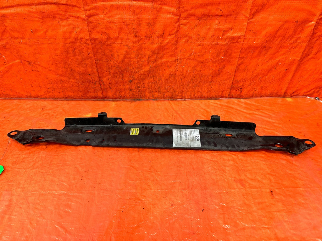 14 20 INFINITI Q50   FRONT RADIATOR SUPPORT UPPER RETAINER BRACKET   OEM #3163