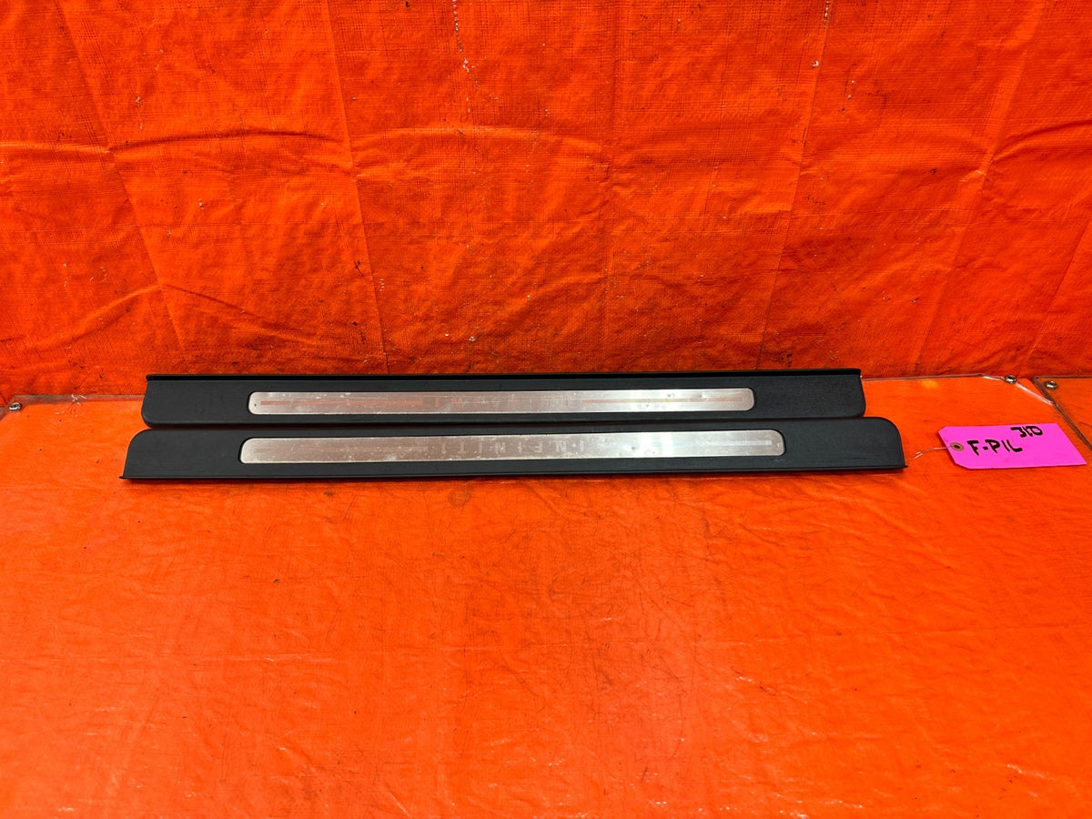 09-15 INFINITI G37 CONVERTIBLE LEFT AND RIGHT FLOOR PILLARS SCUFF PLATE SET 3100