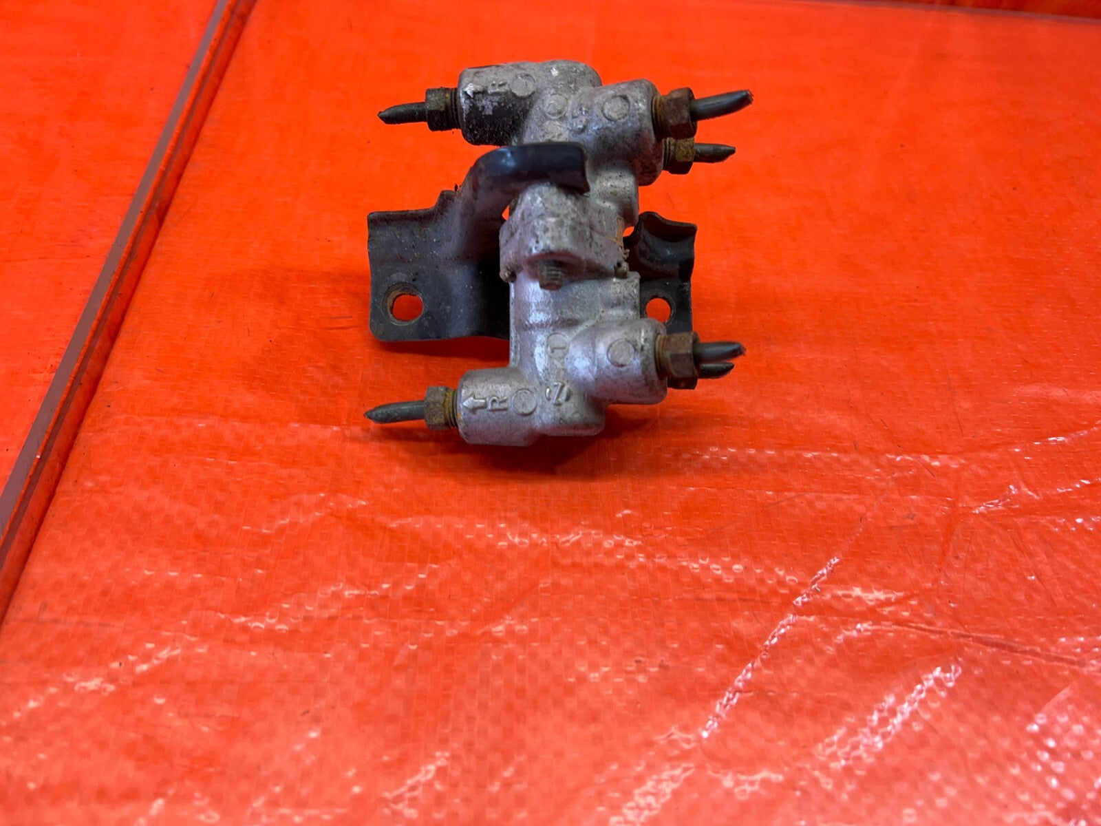 90 91 HONDA CRX DX HF   BRAKE PROPORTIONING VALVE PROP VALVE   OEM FACTORY #1573
