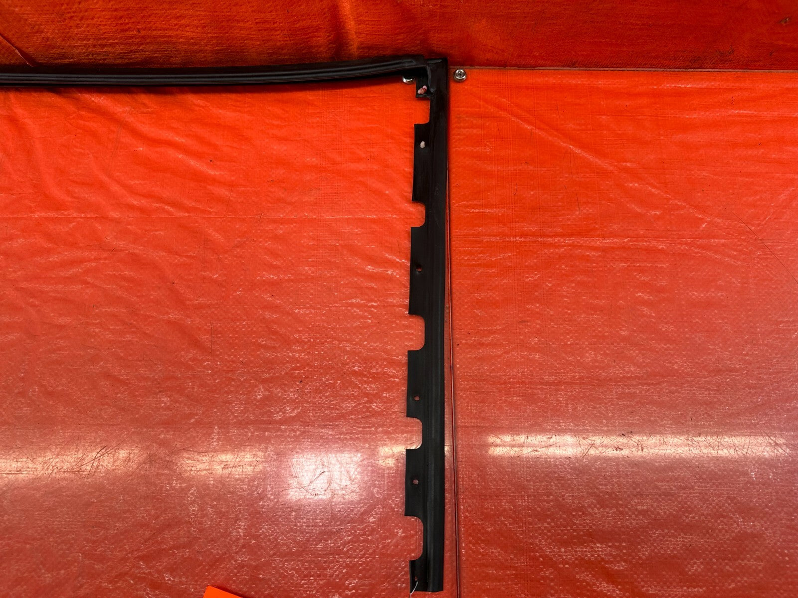 92 95 HONDA CIVIC COUPE & HATCH   RIGHT PASSENGER DOOR GLASS SUB SEAL   OEM #2353