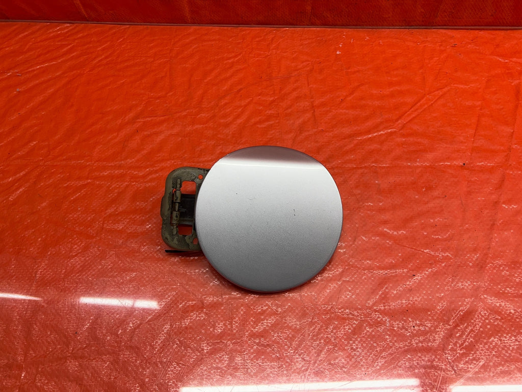 06 11 CIVIC 2D COUPE   FUEL LID / GAS CAP COVER SILVER COLOR   OEM #1630