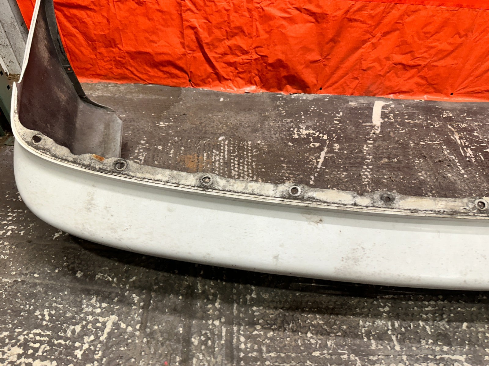 98 01 ACURA INTEGRA 2D REAR BUMPER COVER FASCIA OEM #33122
