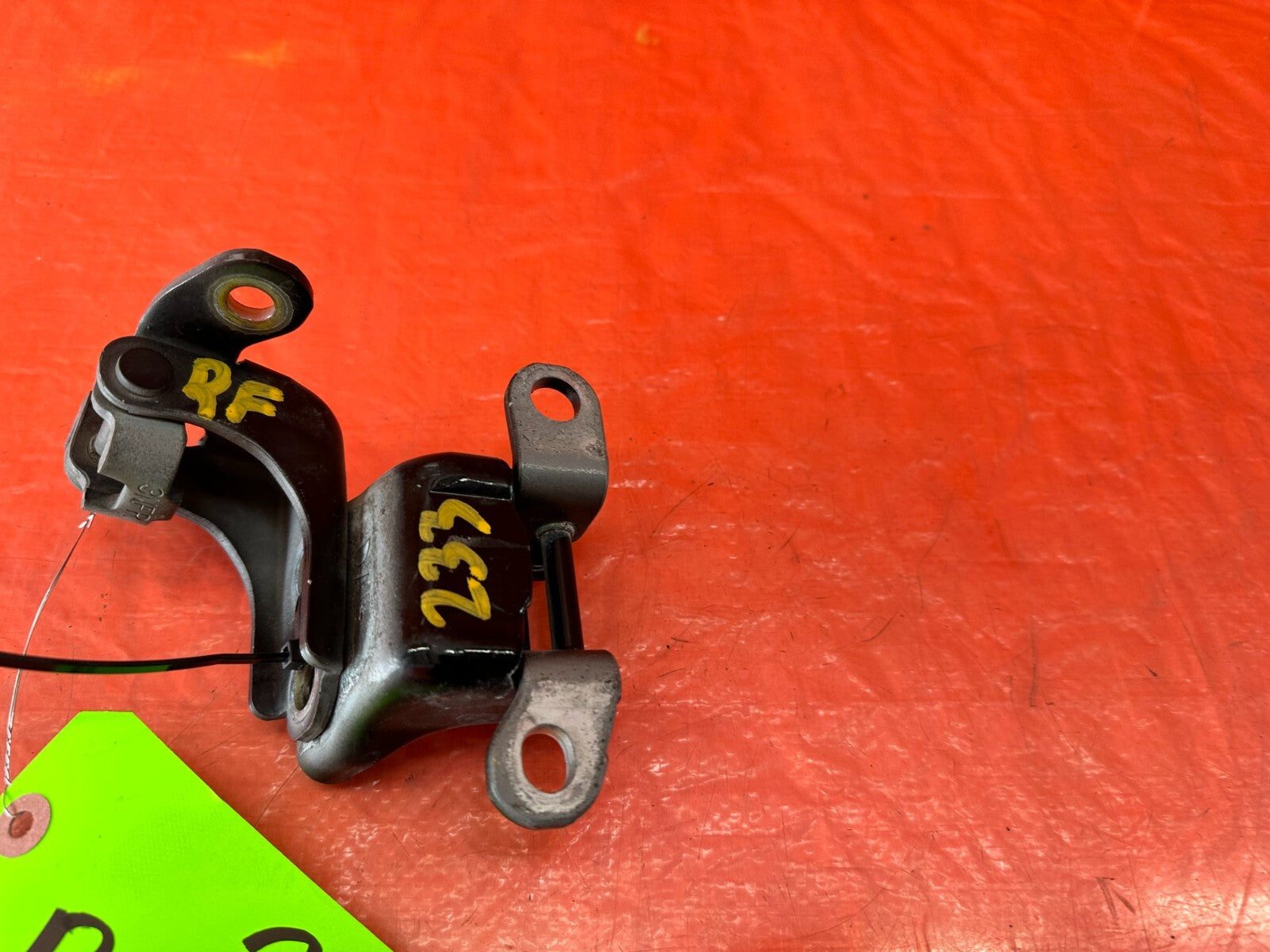 09 14 ACURA TSX   PASSENGER RIGHT FRONT DOOR HINGE SET UPPER LOWER   OEM #2332