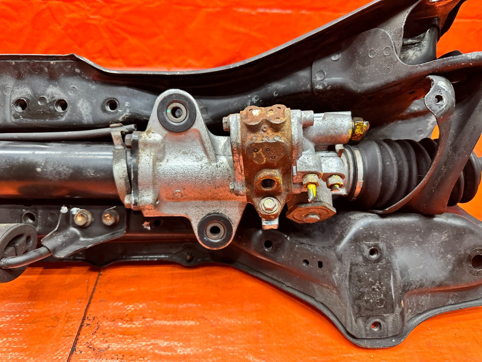 92 96 HONDA PRELUDE FRONT SUBFRAME REAR HALF W/ STEERING RACK  AS WELL OEM #33212