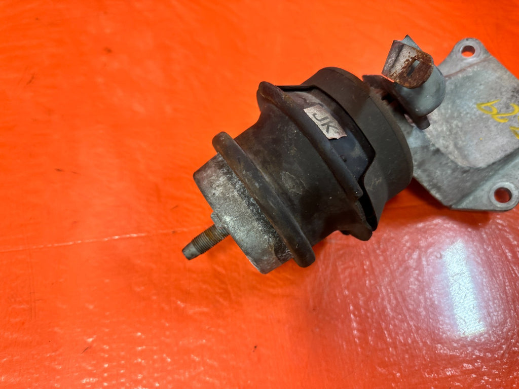 08 15 INFINITI G37 Q60 RWD ONLY DRIVER LEFT ALUMINUM ENGINE BRACKET & MOUNT 3296