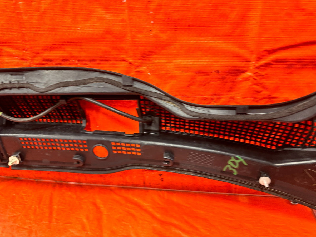 04-05 ACURA TSX - WINDSHIELD WIPER COWL TRIM PLASTIC - OEM FACTORY #3048
